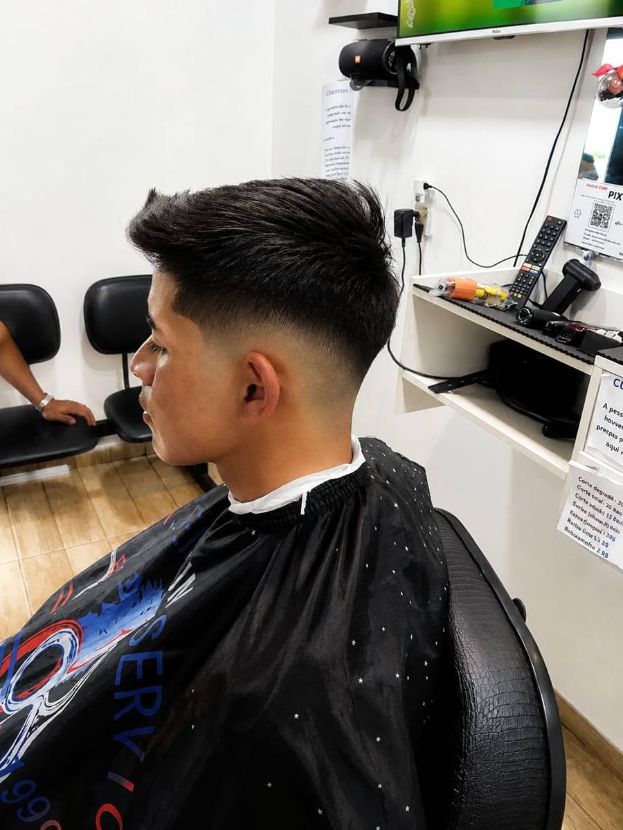 Corte degradê feito na barbearia Angelo Cortes